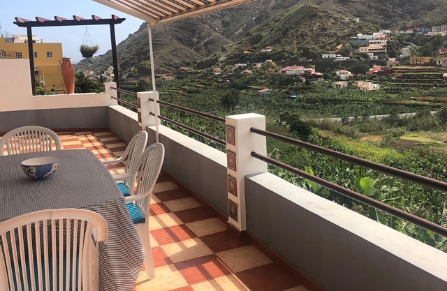 Comfortable holiday for max. 4 people, quiet, central, WIFI, beautiful view