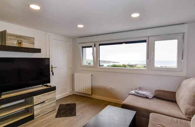 Comfortable house with sea view