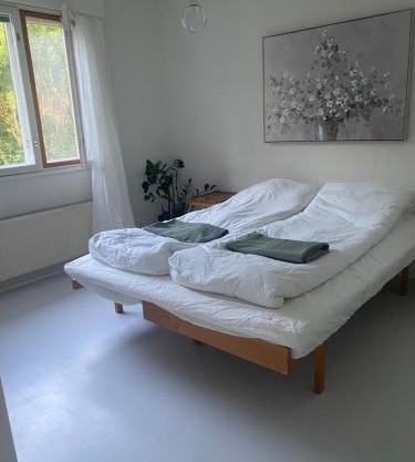 Comfortable house with a wood sauna near the A4 motorway