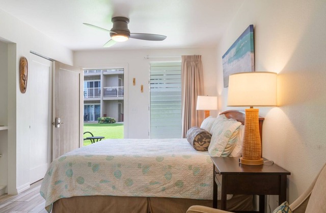 Studio Kapaa confortable avec piscine, à pied des plages et des restaurants (112-S)