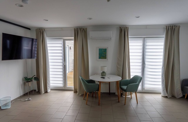 Comfortable, spacious family apartment with large balcony.