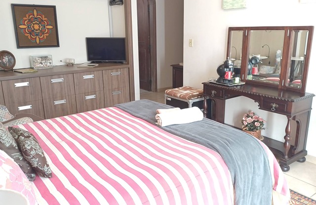 Chambre confortable, salle de bain privée, wifi, garage