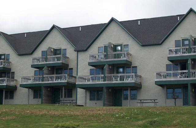 Comfortable Townhome on the "Quiet Side of the Island"
