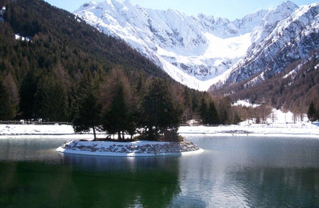 Appartement confortable de deux pièces. Centre Temu; (Ponte di Legno) pistes à 200m