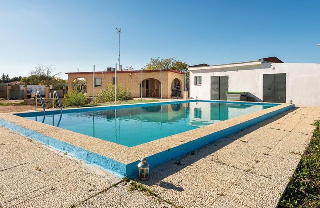 3 chambres hébergement à Sanlucar La Mayor