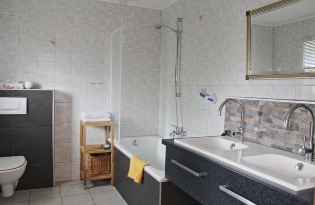 Confortable et exclusif appartement "Hibiscus" avec piscine intérieure et un sauna