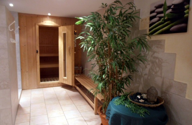 Confortable et luxueux appartement "Clematis" avec piscine intérieure et un sauna