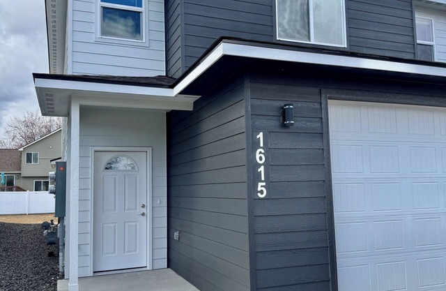 Comfortable & Welcoming 3-Bedroom Home in Spokane Valley