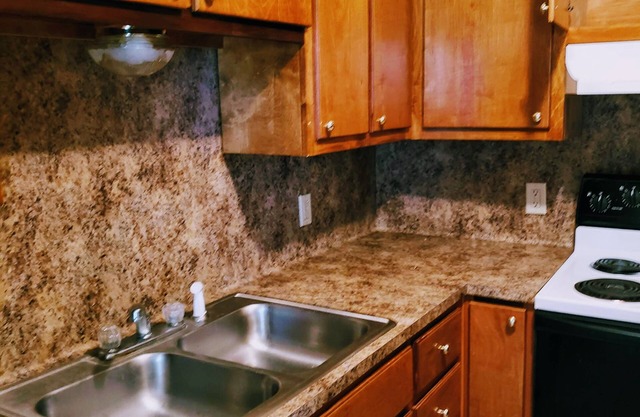 Comfy 1 bedroom near LSU College. Pet friendly!