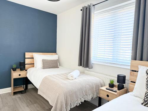 Comfy 2 Bed Home - Port Talbot - 10 Min Walk From Beach