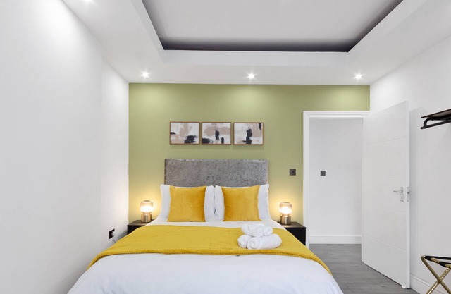 20% Off Comfy 4 Bedroom house, Ideal for Workers and Families, FREE Parking