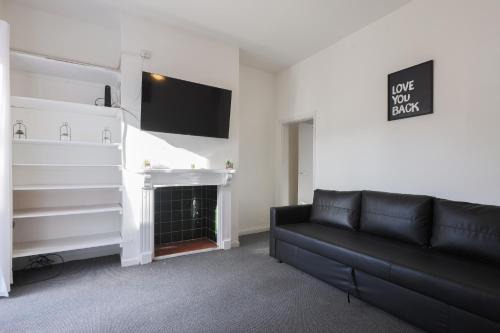 Comfy 5 Bed in City Centre, Birmingham