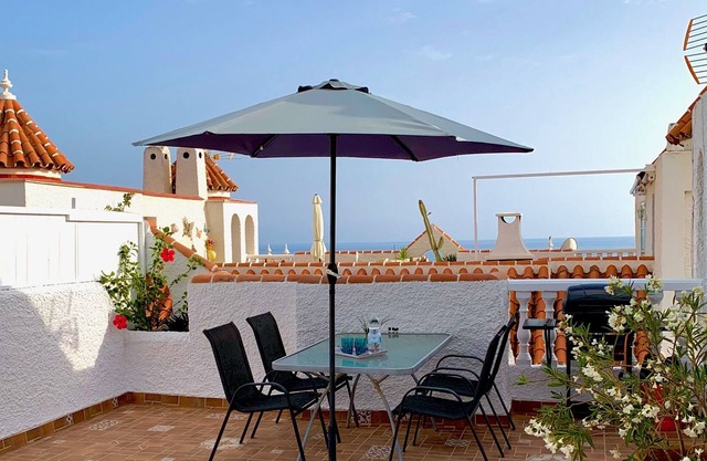 Confortable et confortable avec terrasse sur le toit