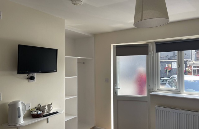 Comfy apartment in the heart of Byfleet!