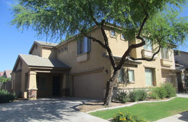 Comfy City Retreat 3BR & 2. 5BA