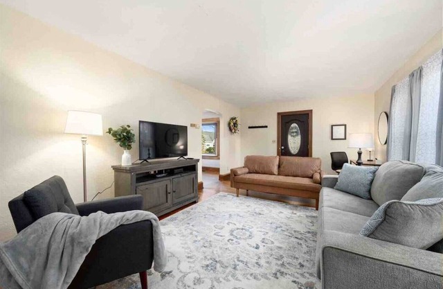 Family*All Star Village*Fenced Yard*Walk to golf