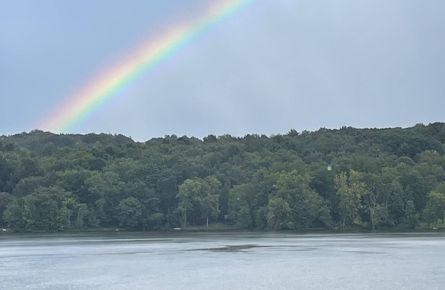 Comfy Lakefront Farmhouse - Bring Your Boat! Fish, swim, kayak, relax & enjoy!