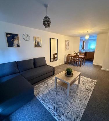Comfy Premium Home in Town