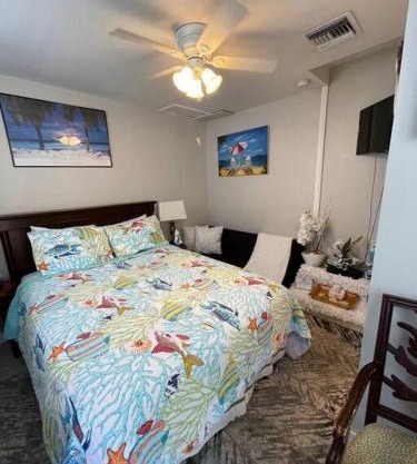 Comfy Queen Bed Studio, Downtown West Palm