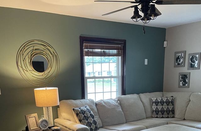 Comfy Two bedroom home 1 block away from EAA!