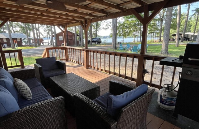 Commander's Cove Lakeview House on Toledo Bend