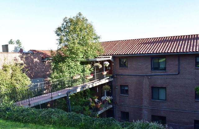 Vue imprenable sur Spokane depuis un appartement emblématique de 2 chambres dans le quartier historique de Saint-Jean