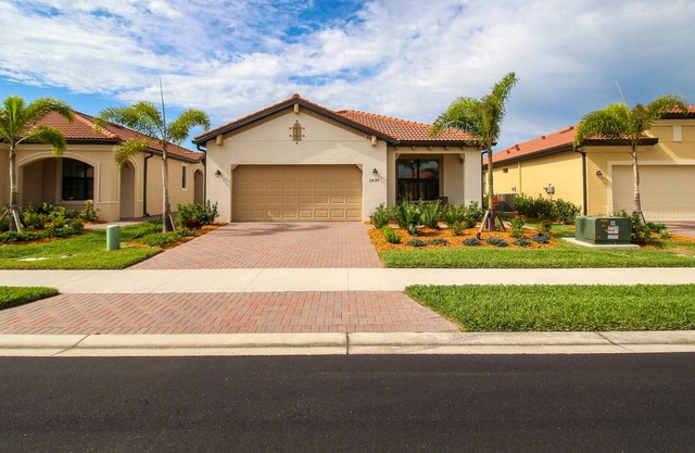 Community Pool, Golf Membership Included, Sarasota National, Lavender Hills