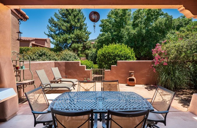 Community Pool & Hot Tub! Charming Townhome Close to Golf Courses! Corte Banca-