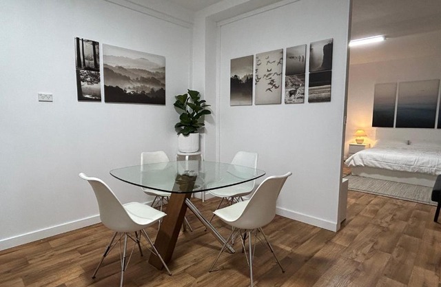 Como Beach Apartments