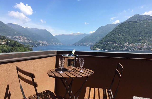 Vue magnifique sur le lac de Côme