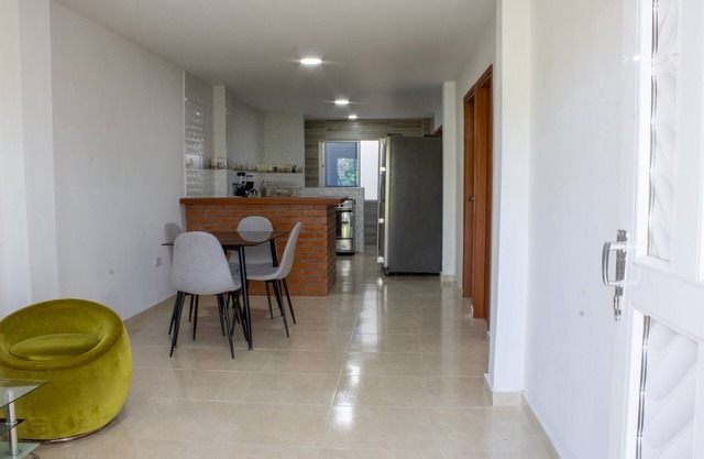 Comodo Apto 3 Habitaciones y 2 Baños