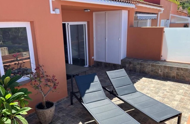 Completely renovated bungalow with fantastic views