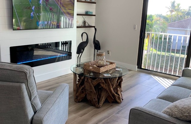 Waterfront Villa, 2 chambres + lit convertible, futon, 2 bains (4-6 personnes)