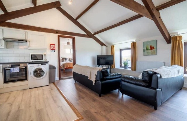 Complex of 3 Coastal Cottages nr Bude - Sleeps 14