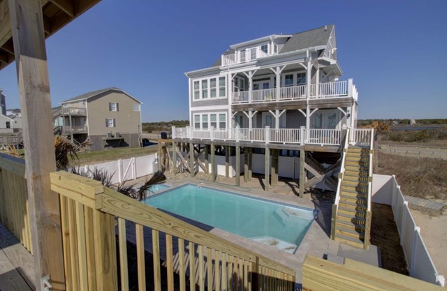 "Conch'd Out" luxueuse maison Oceanfront (17 personnes) sur l'île de Topsail, NC