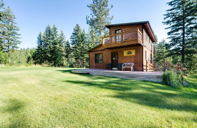 Conconully House w / Deck sur 42 Acres - Près de randonnée!