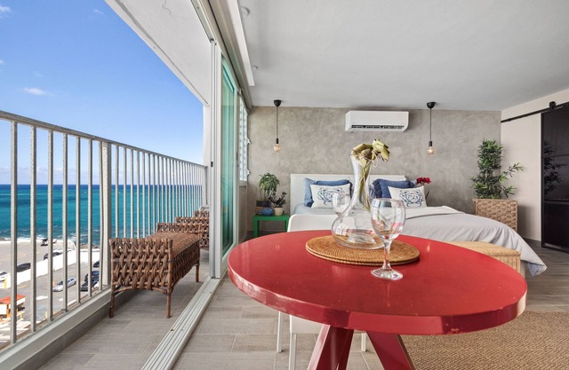 Condado Oceanview Lagoon Harmony, One minute walking distance, Beach/Lagoon/Rest