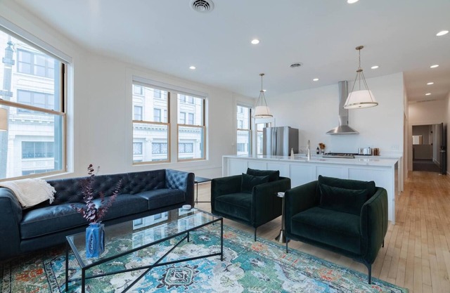 Gallery Suite - Downtown Marion