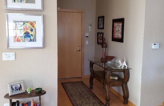 CONDO À LOUER POUR DNC - MKE!