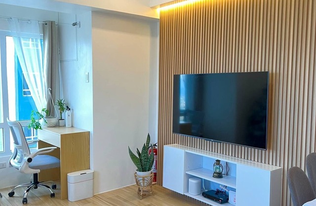 Condo in GMA Quezon City w/ Videoke & Parking
