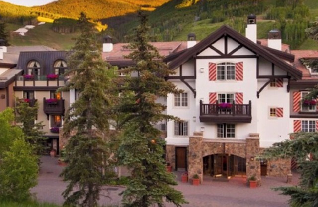 Condo in the heart of Vail - Free Breakfast, Free Parking, No Resort Fee