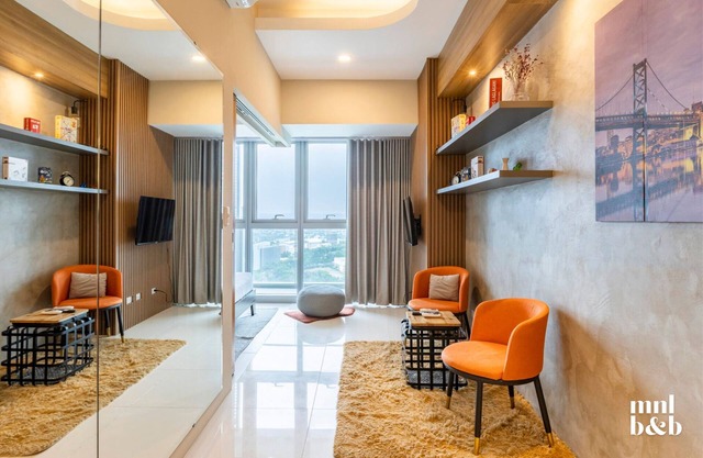 Condo in Uptown Parksuites Tower II BGC w/ Netflix, Disney+ and HBO Go