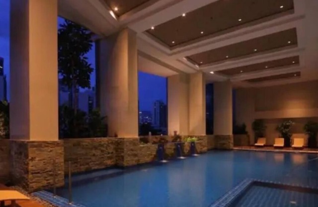 Condo Makati Greenbelt w/free access to Pool, Gym, Sauna and highspeed internet