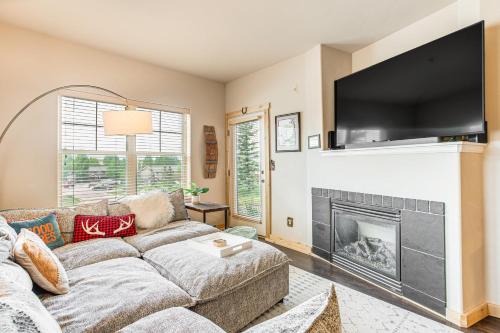 Condo Near Winter Park Resort and Steps From Shuttle