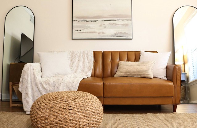 Condo @ Riverbend - Monthly Rental- 5 min to UA!