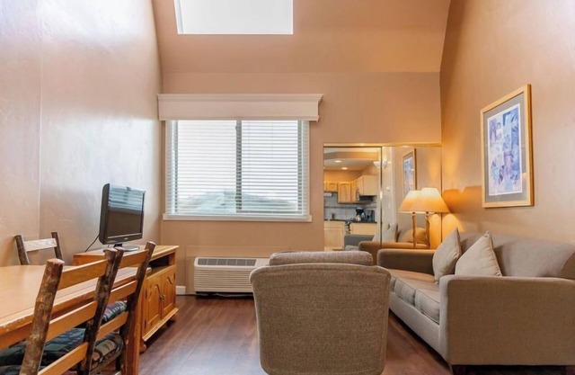 Condo-Style Studio in Cozy Resort w/ Heated Pool, Sauna & Scenic Mountain Views!