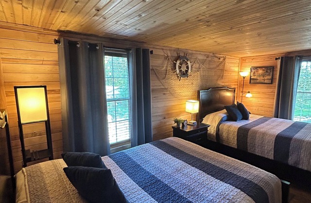 Condo Unit ~ Kentucky ~ Barkley Lake ~ near Patti’s Settlement