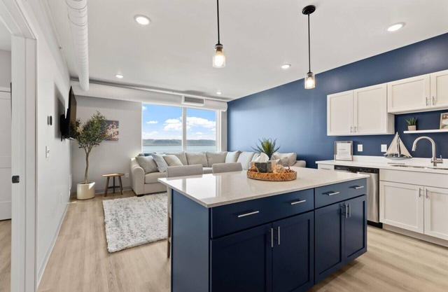 Condo with stunning views of Lake Pepin - Unit 202