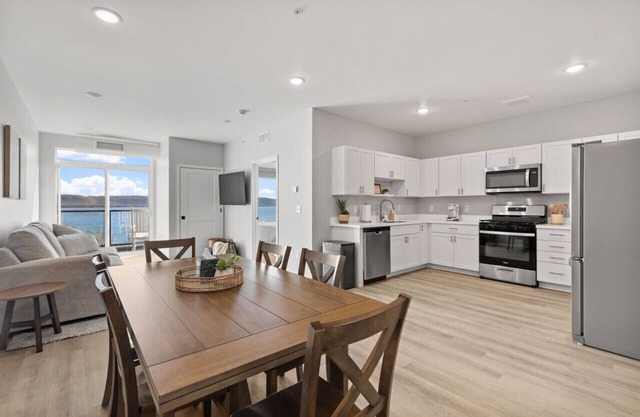 Condo with stunning views of Lake Pepin - Unit 204