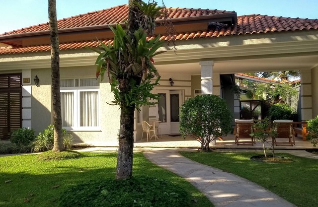 Confortable maison piscine Condo Pedra Verde Wi-Fi 80mt de la plage air condic.